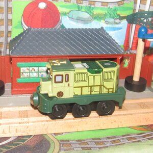 Chuggington Wooden Railway Train Engine Track Dunbar Thomas Brio